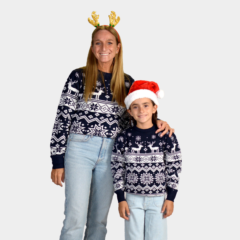 Pull de Noël pour Famille Bleu avec Renne et Étoiles Nordique