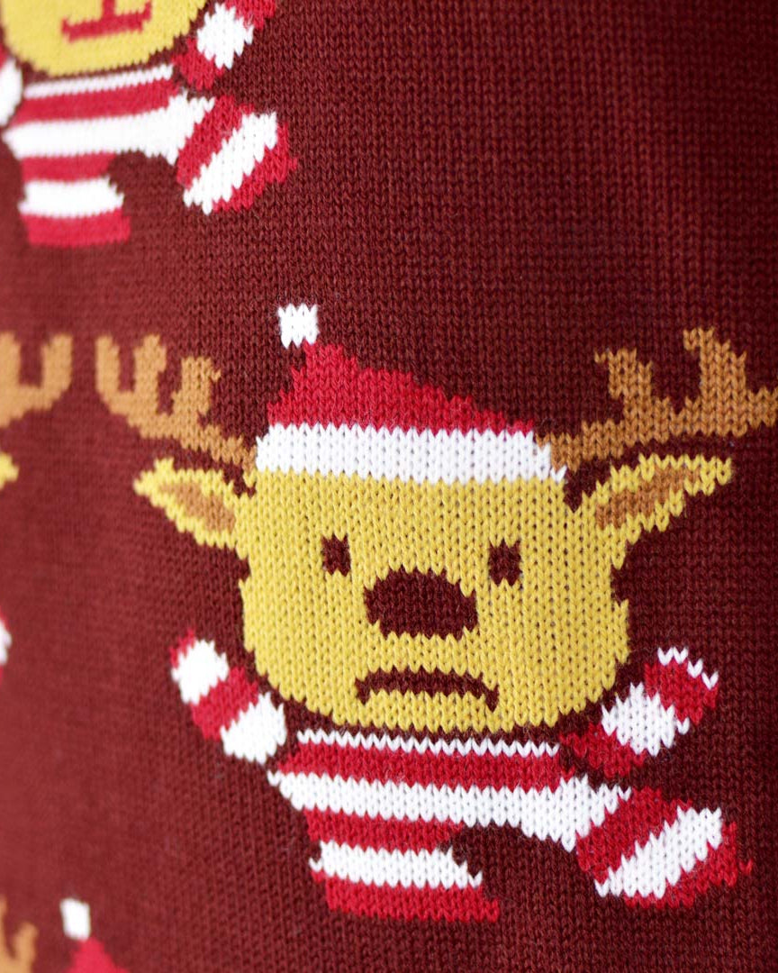 Pull de Noël pour Couple Grenat Rennes, Sapin de Noël et Étoiles detail