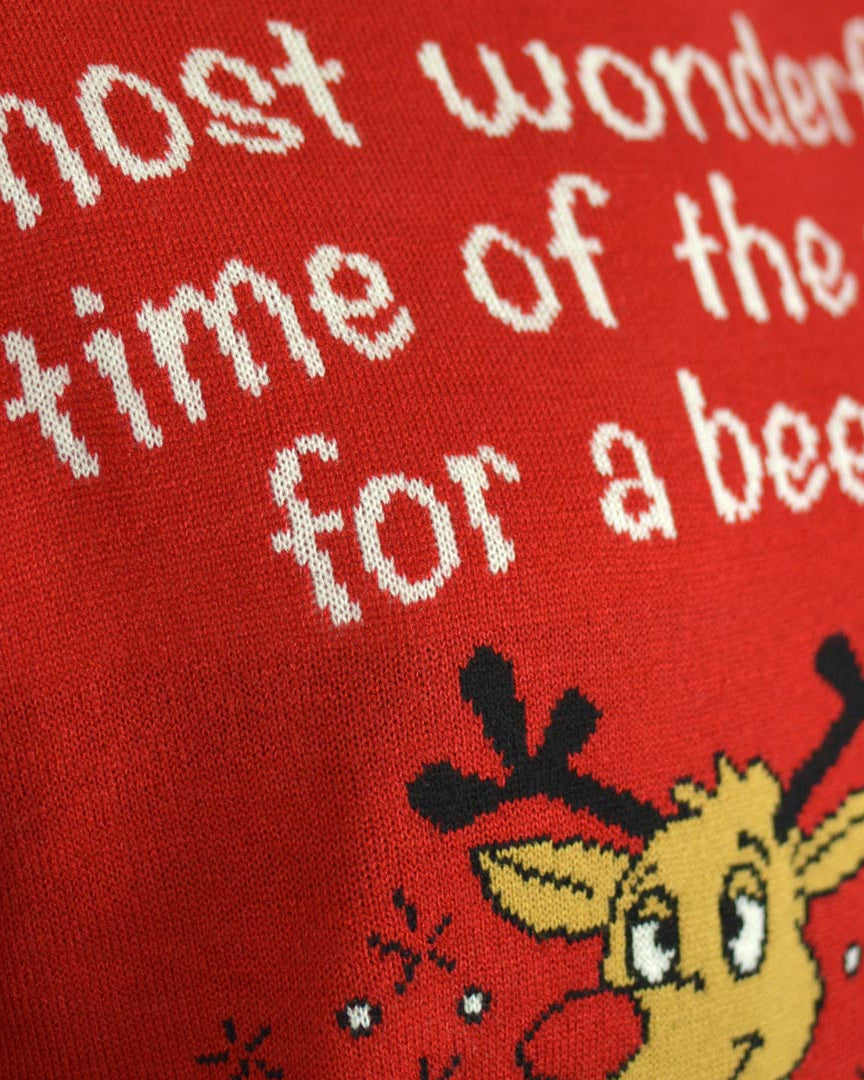 Pull de Noël pour Couple Renne avec Ouvreur de Bière detail
