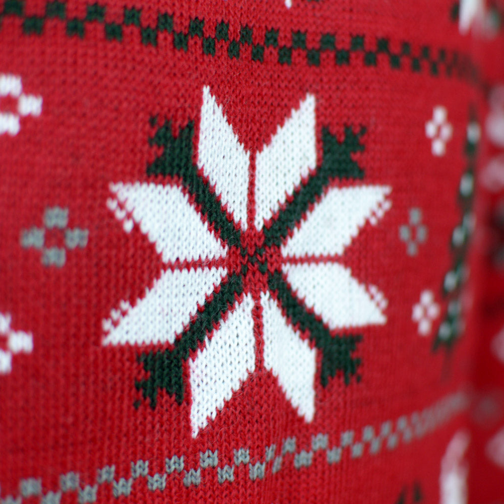 Pull de Noël pour Homme Rouge avec Rennes, Sapins et Étoiles Polaires detail
