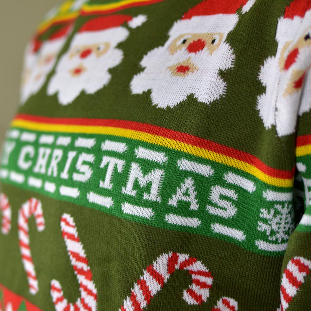 Pull de Noël Vert pour Couple avec Père Noël et Cadeaux detail