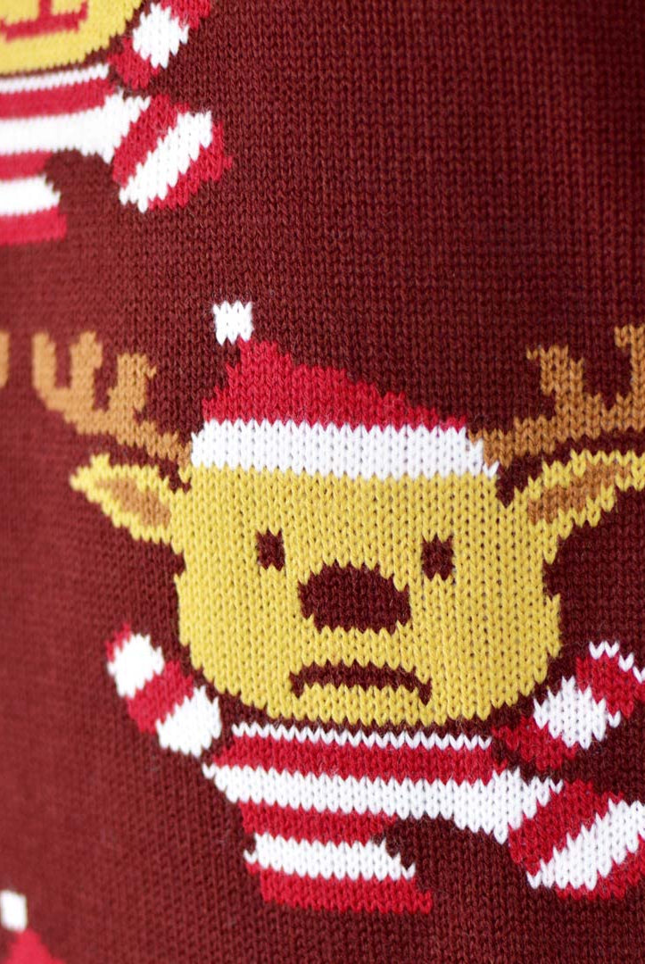 Pull de Noël Grenat Rennes, Sapin de Noël et Étoiles Détail