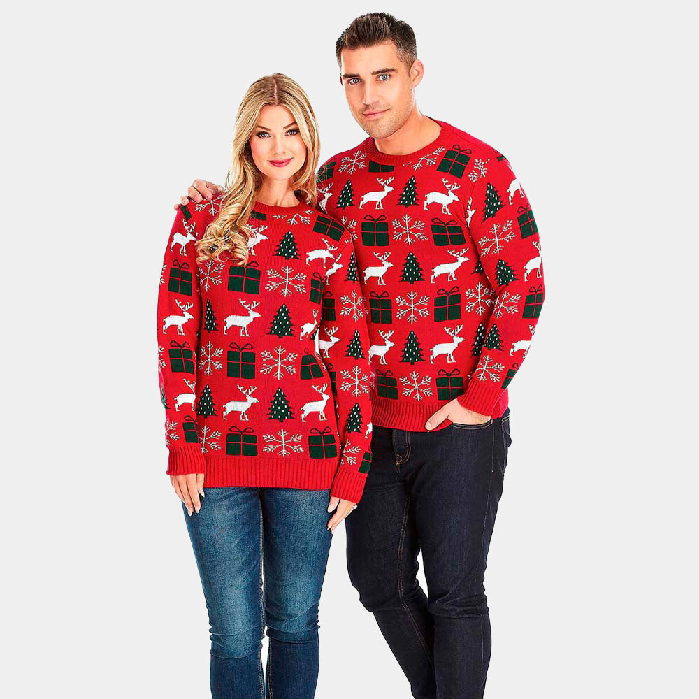 Pull de Noël Rouge avec Rennes, Cadeaux et Sapins Couple