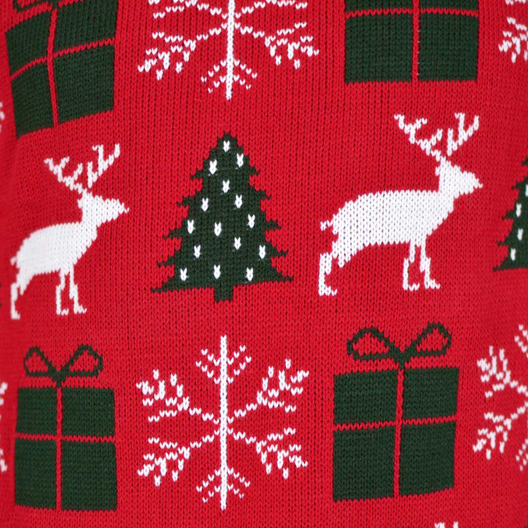 Pull de Noël Rouge avec Rennes, Cadeaux et Sapins Détail