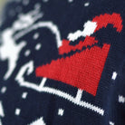 Pull de Noël pour Couple avec Sapins, Bonhommes de Neige et Père Noël detail