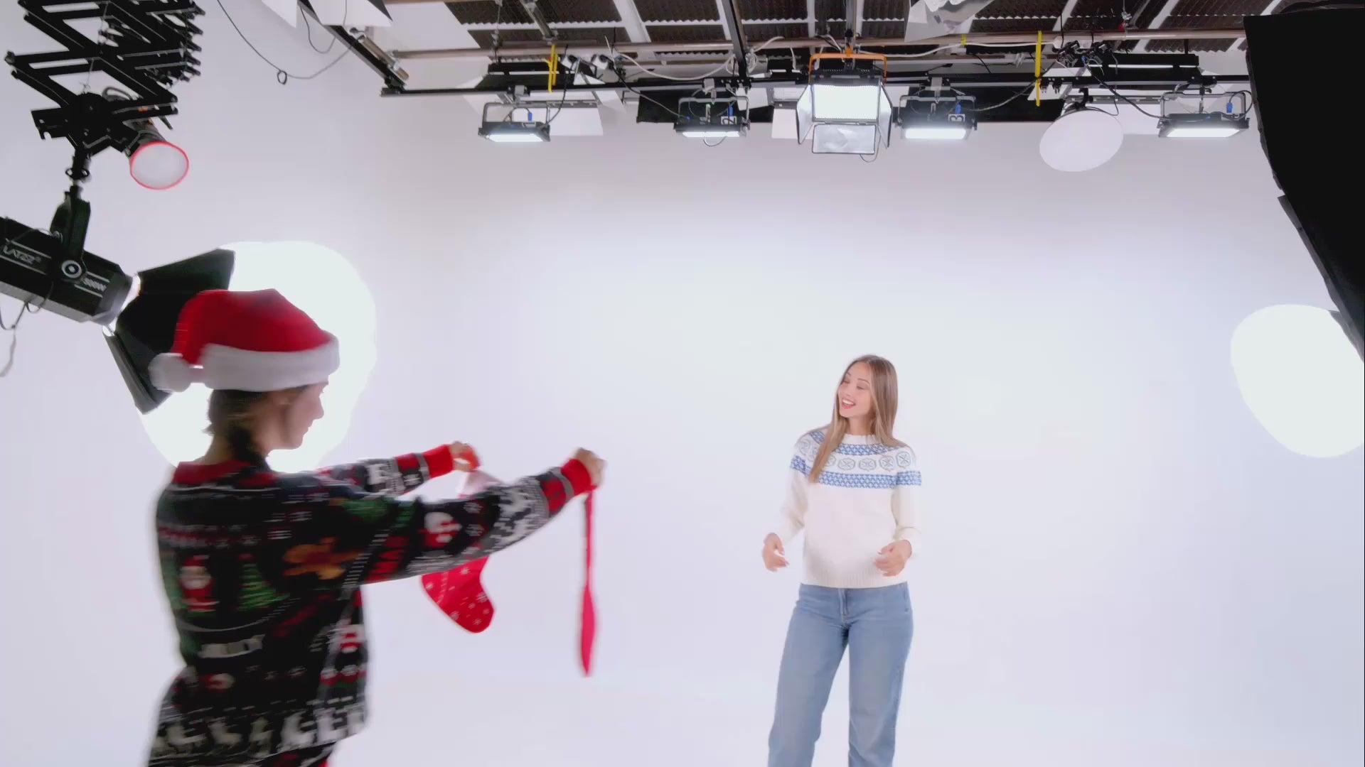 Pulls de Noël Nouvelle collection 2025
